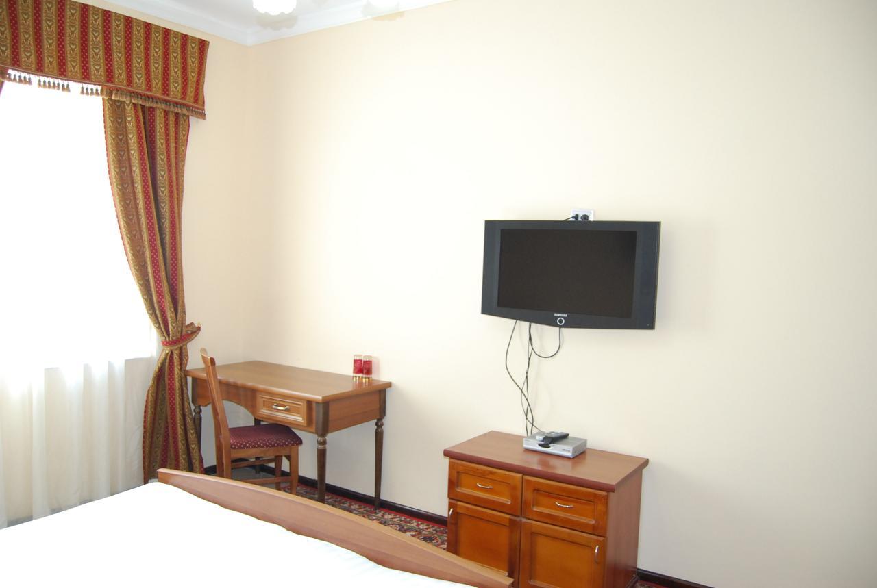 Crown Hotel Tashkent Bagian luar foto