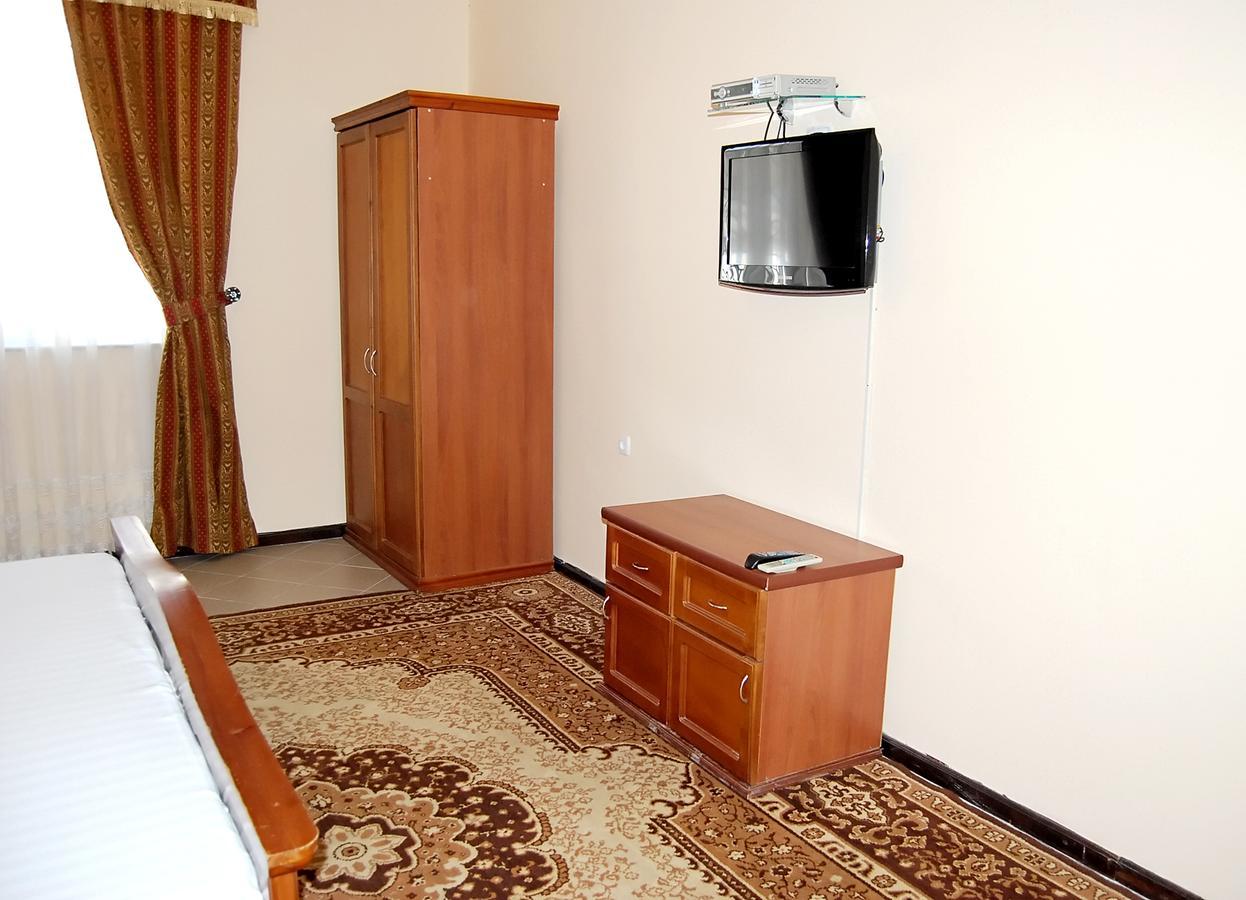 Crown Hotel Tashkent Bagian luar foto