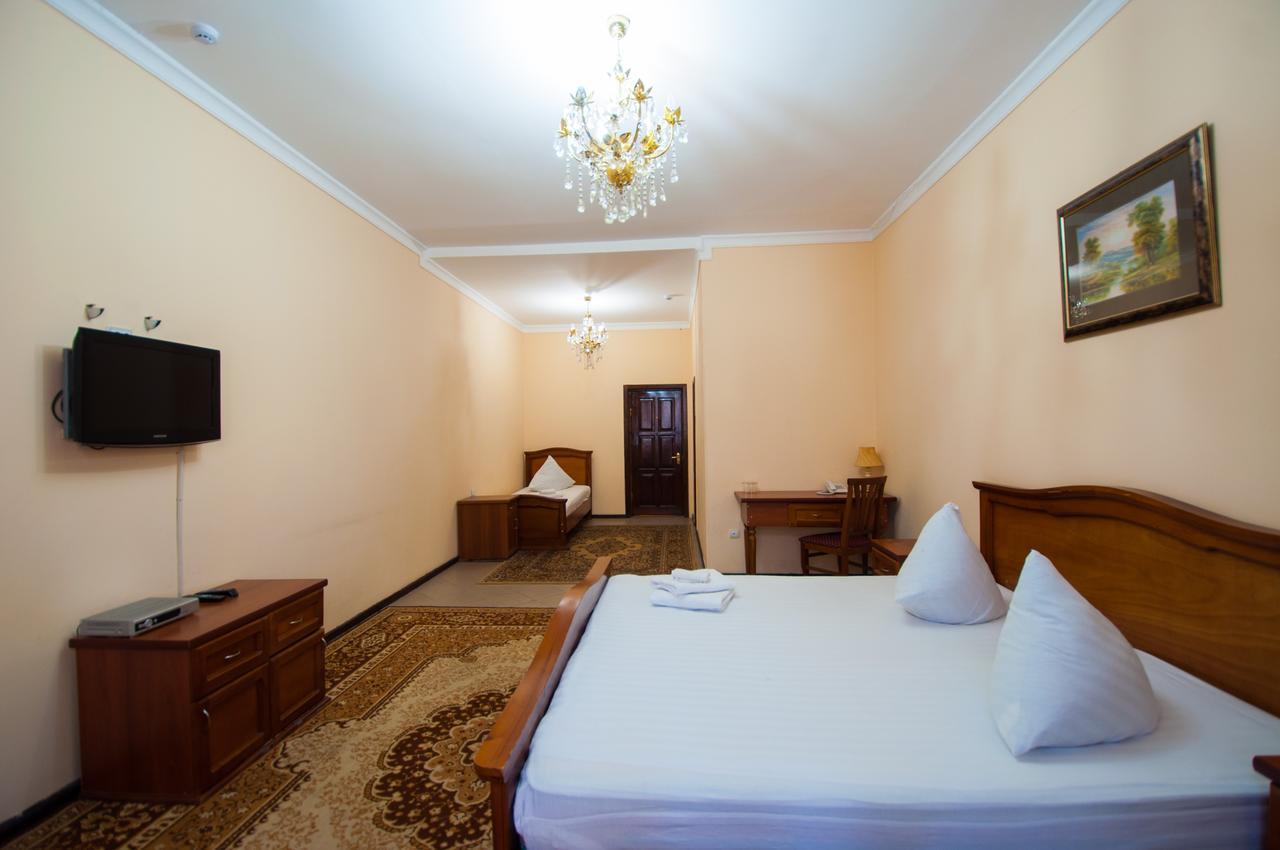Crown Hotel Tashkent Bagian luar foto