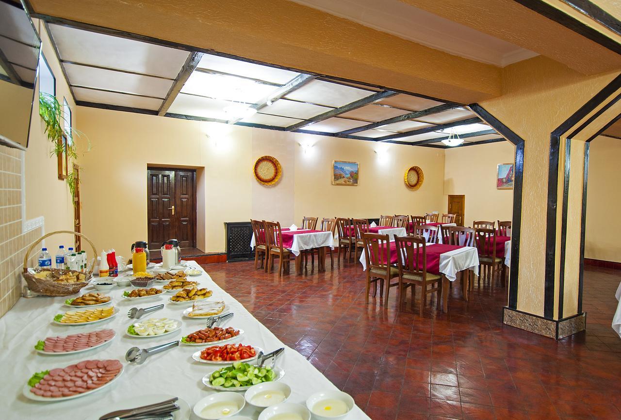 Crown Hotel Tashkent Bagian luar foto